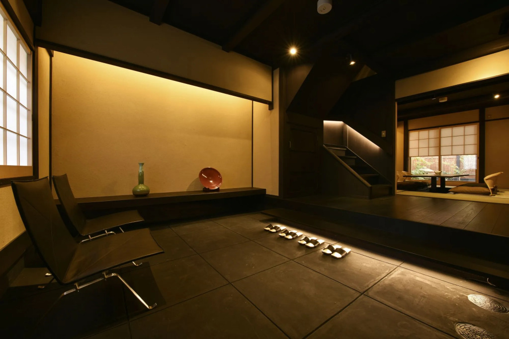 Kuraya Kamigojo-cho