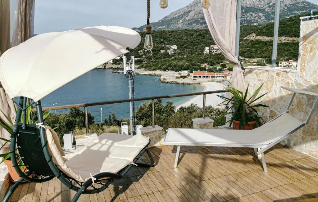 Beautiful Apartment in Utjeha With Wifi
