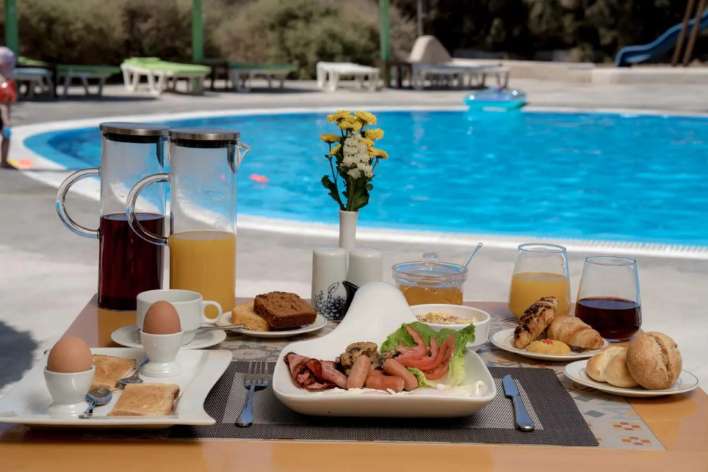 Divelia Hotel