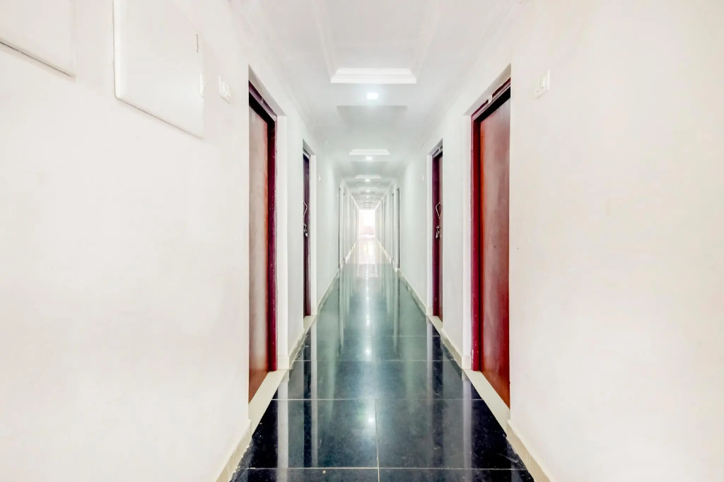 OYO 72859 Hotel Jayaram