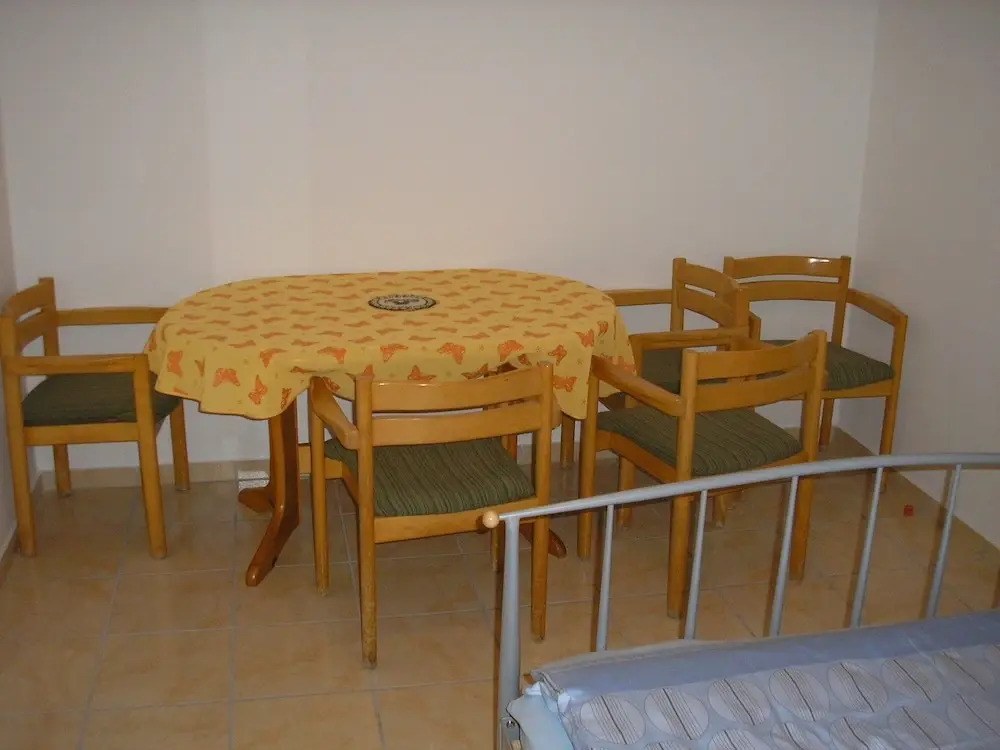 Apartment Mate