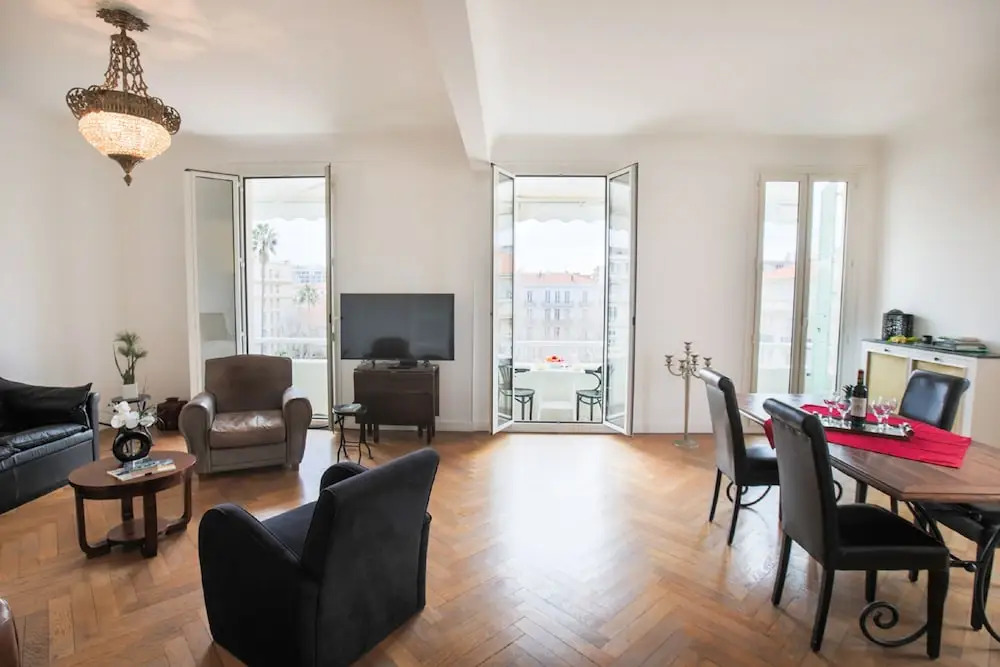 Ambassador Palace AP2095 by Riviera Holiday Homes