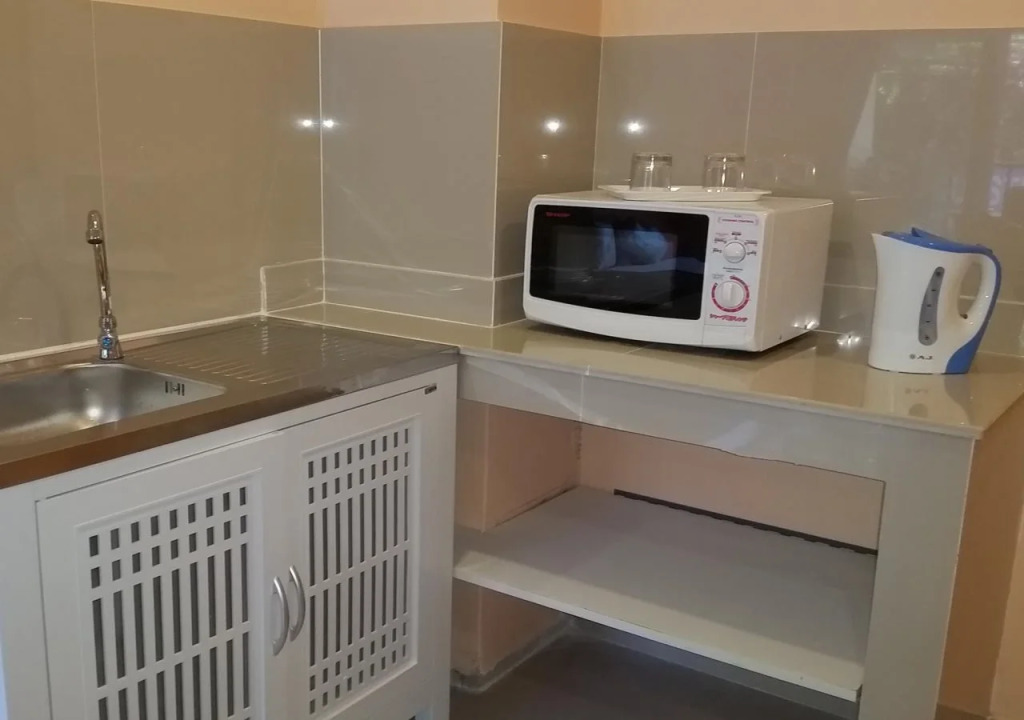 Phratumnak Hill Guest house