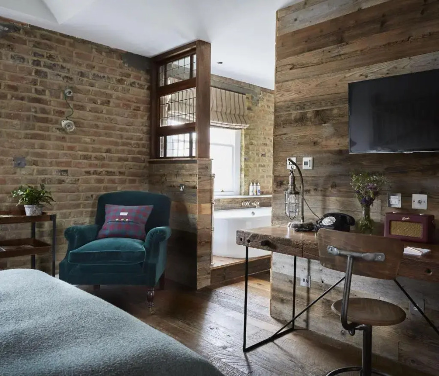 Artist Residence London