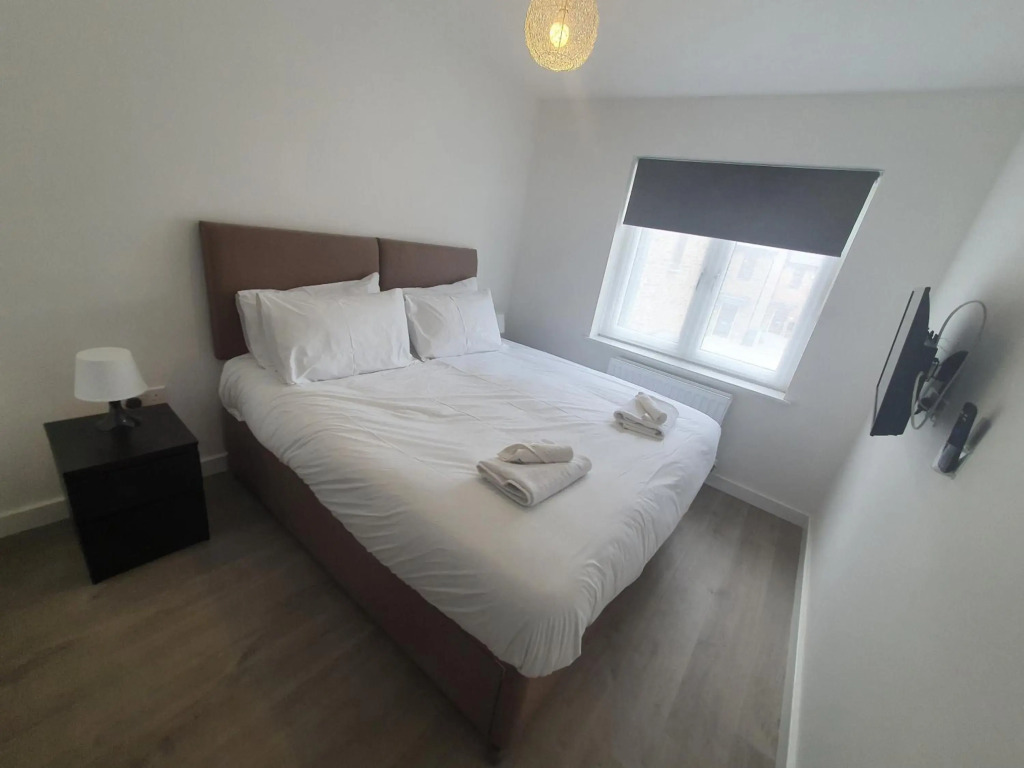 Lovely home close to City Center & Rail Station