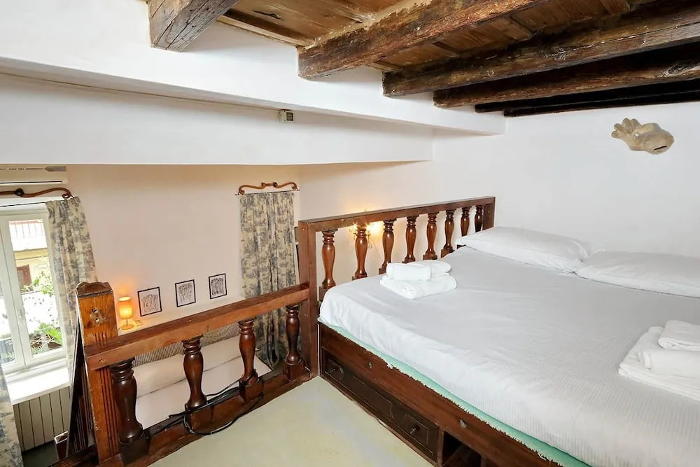 Farnese Stylish Apartment