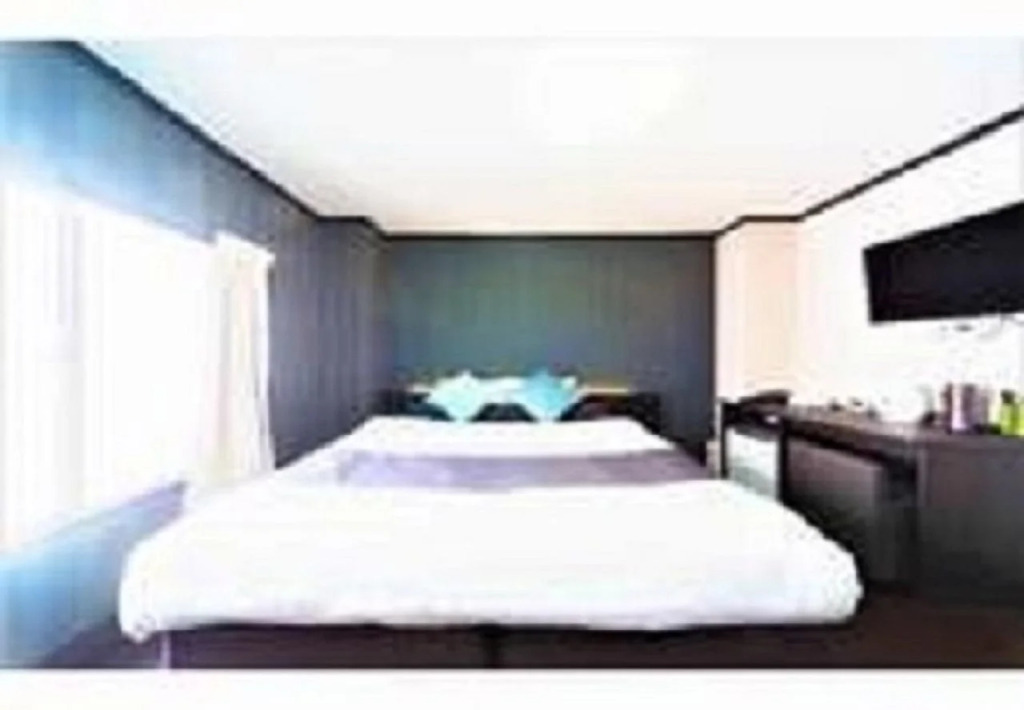 Hirakata Crystal Hotel - Adult Only