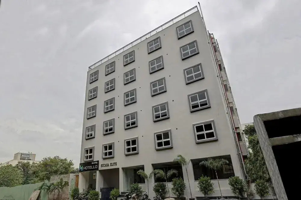 Hotello Whitefield by OYO Rooms