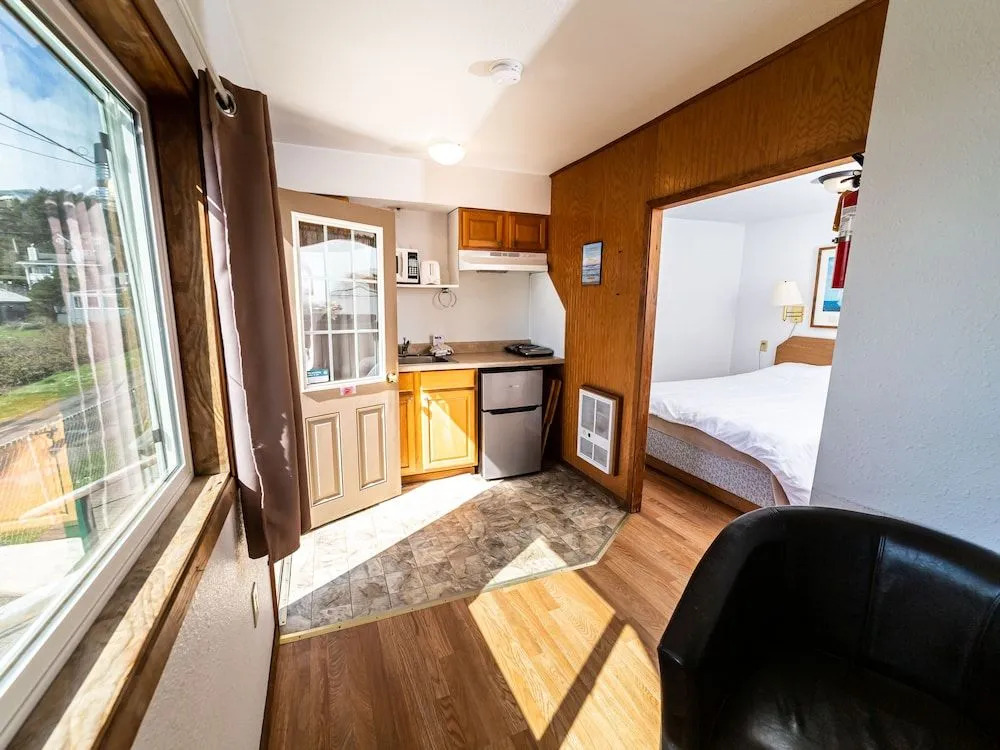 Oceanside Ocean Front Cabins