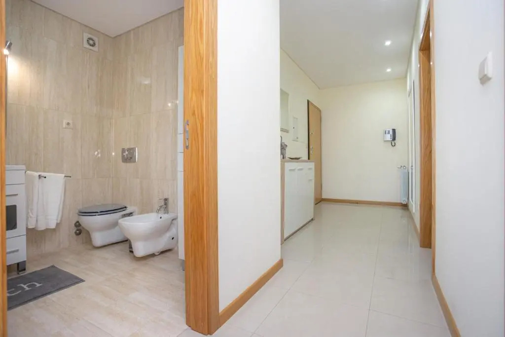 Buarcos Sunset Apartment by Rent4All