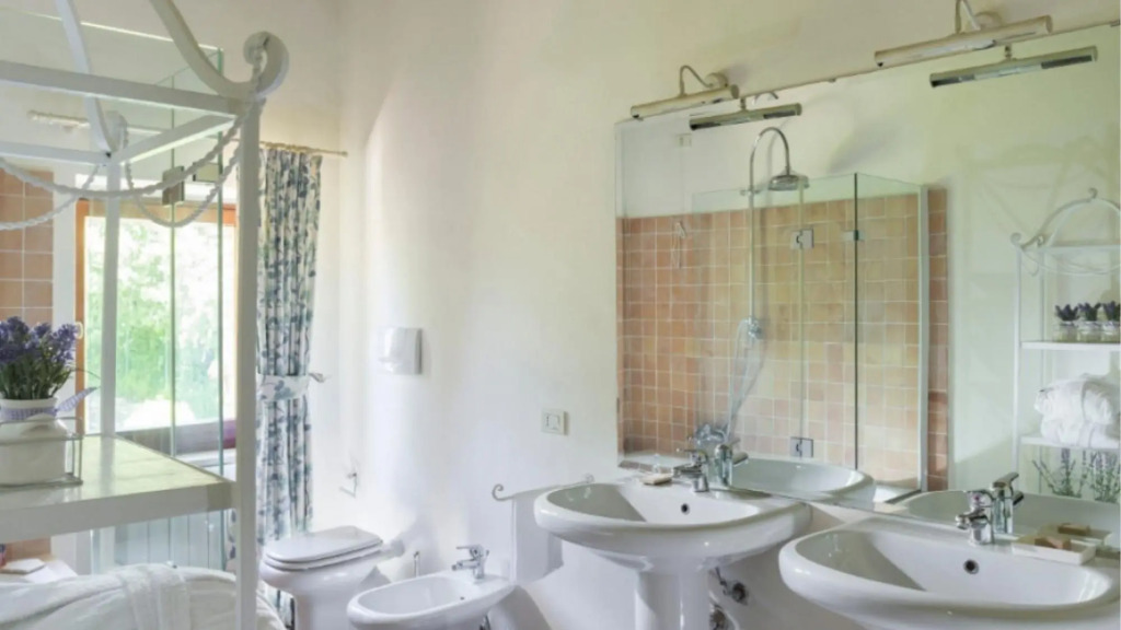 Luxury Villa Inside a big Estate Airco Heated Pool-villa Savino