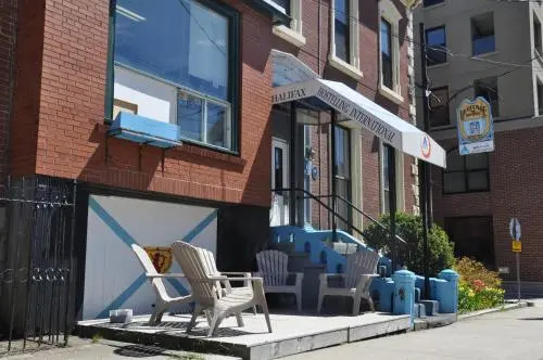 HI Halifax Heritage House Hostel