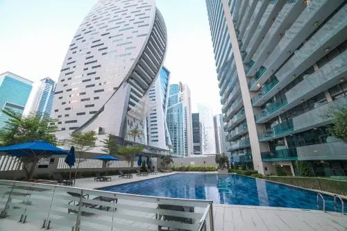 Luton Vacation Homes - Damac Maison Studio, Canal View