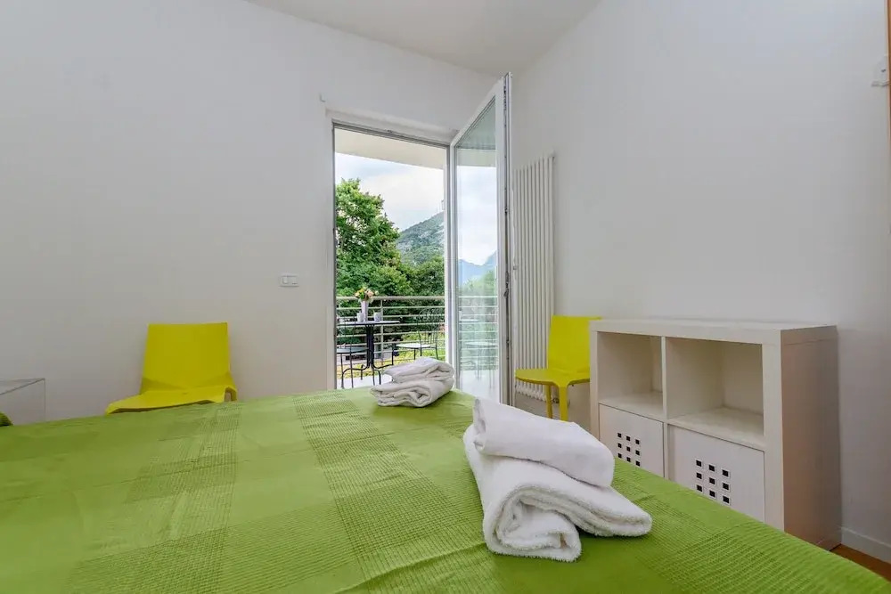 Torbole Relax, Pool & Balcony Apartment 2