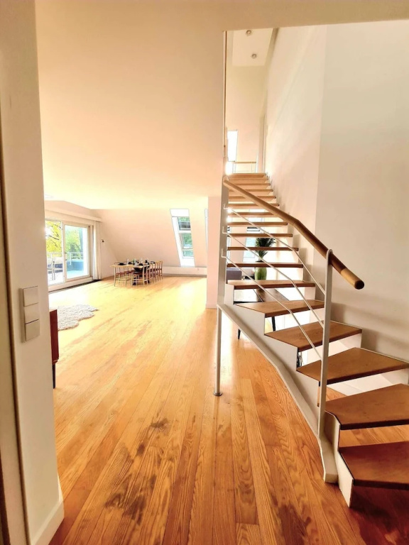 Penthouse 3bedrooms w. Parking&3Terraces