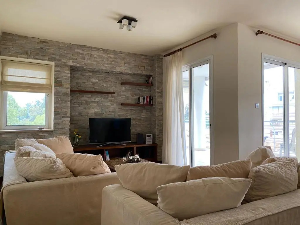 Warm Residence in the heart of the City Center - Balcony & view