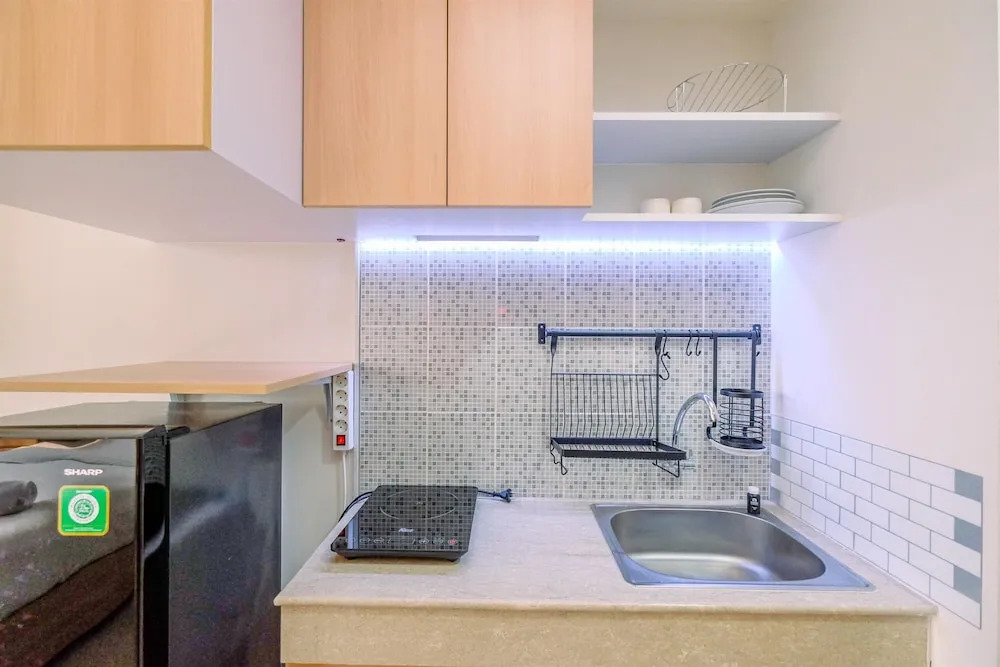Simply Look Studio High Fl At Evenciio Margonda Apartment