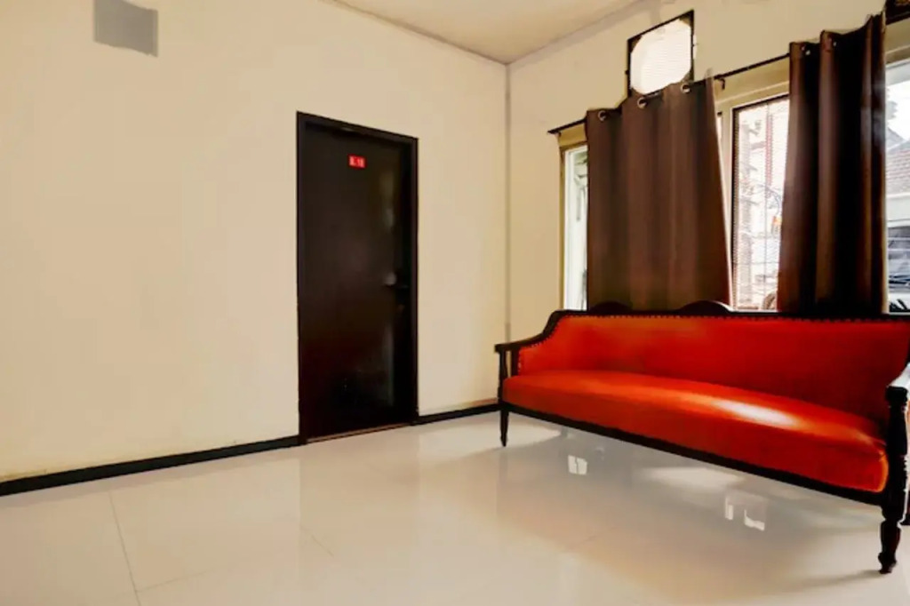 OYO 1541 Padang Pasir C-12 Residence