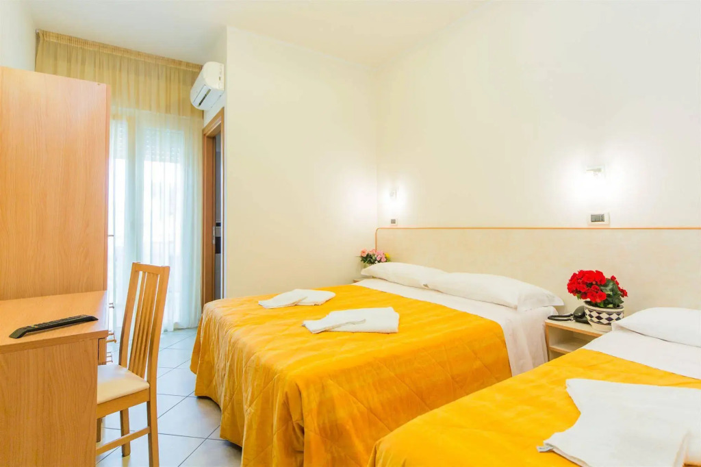 Hotel Favorita Easy Stay B&B