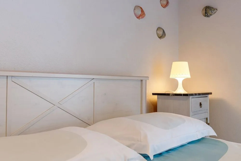 Honeymoon House Eufemia