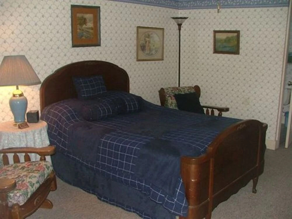 Thee Hubbell House