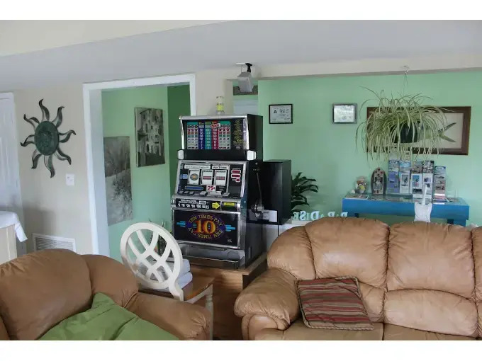 Sandbar Bed & Breakfast