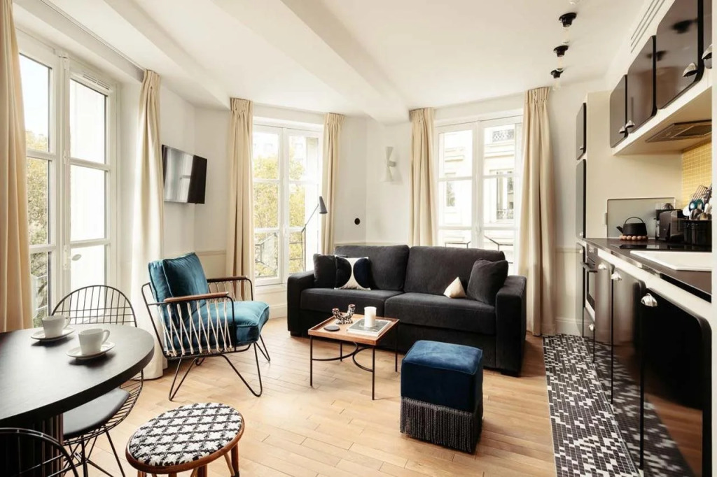 My Maison In Paris - Louvre