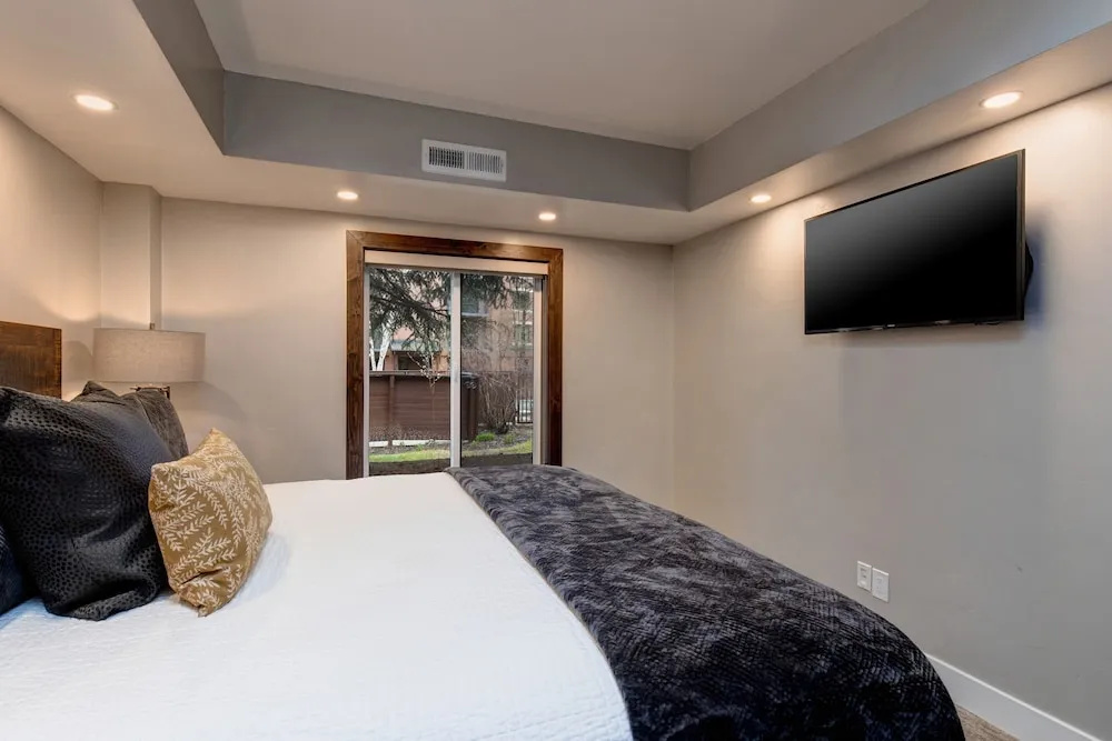 Park Station 213 2 Bedroom Condo by RedAwning