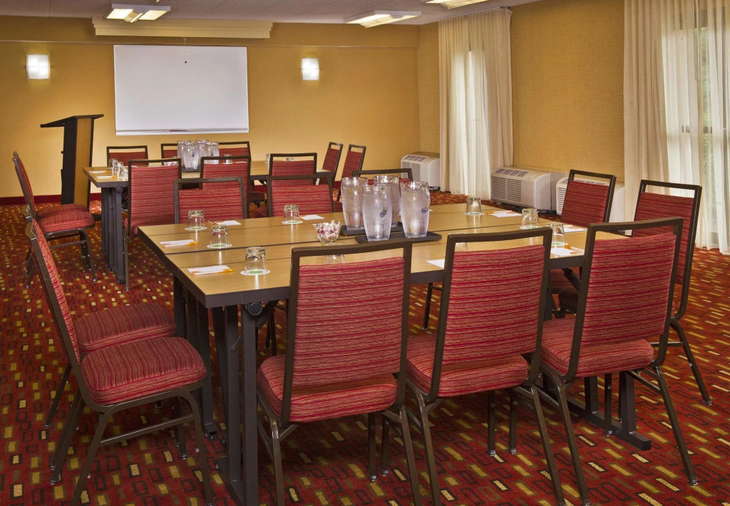 Courtyard by Marriott New Carrollton Landover
