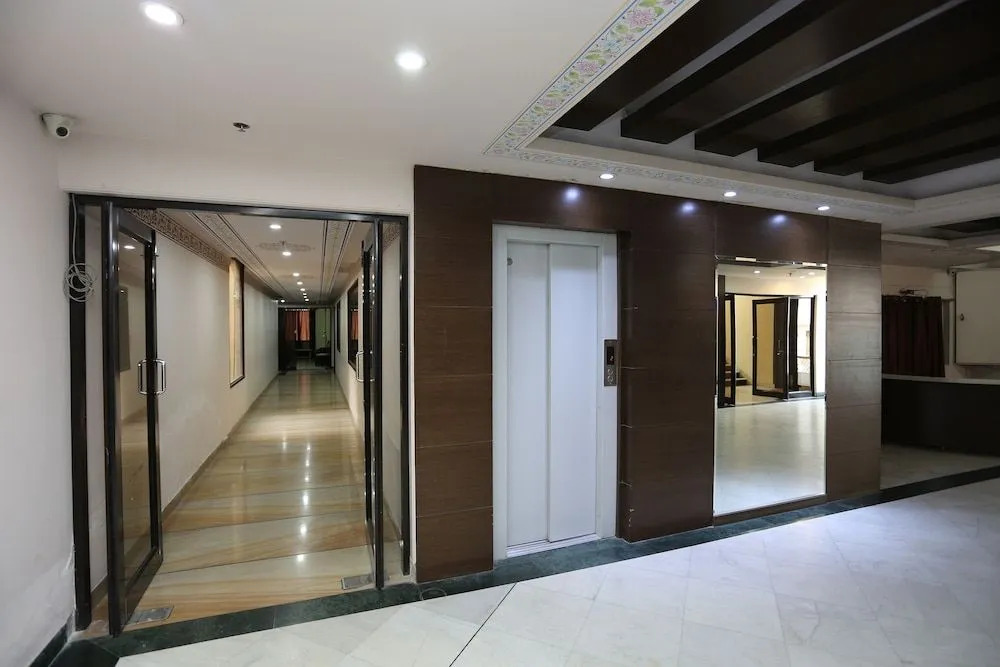 Oyo 9654 Hotel Arco Palace