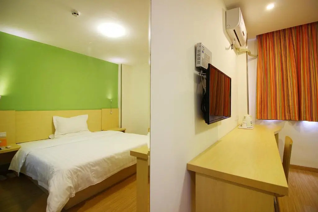 7Days Inn Zhuhai Doumen district government pedestrian street