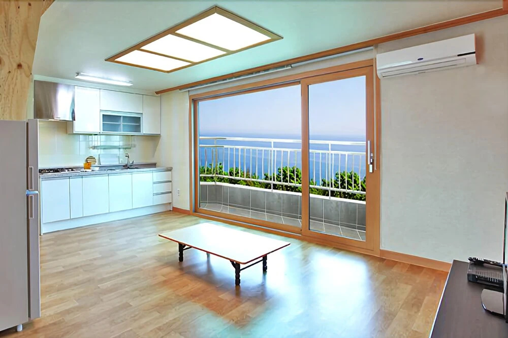 Gangneung Hillstone House Pension