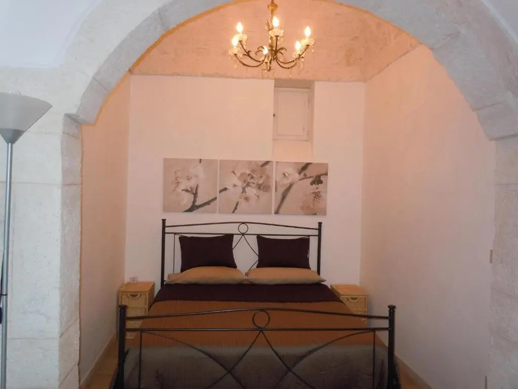 Casa Josephina - Three Level Stone Home With Balcony, 2 Roof Terraces & Sea Views