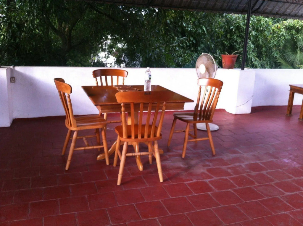 XL Homestay