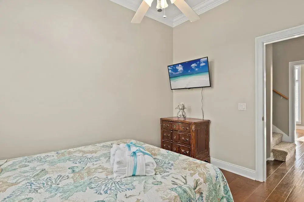 Epic Beach House With Private Pool, 175 ft to the Beach, U Gotta See It!