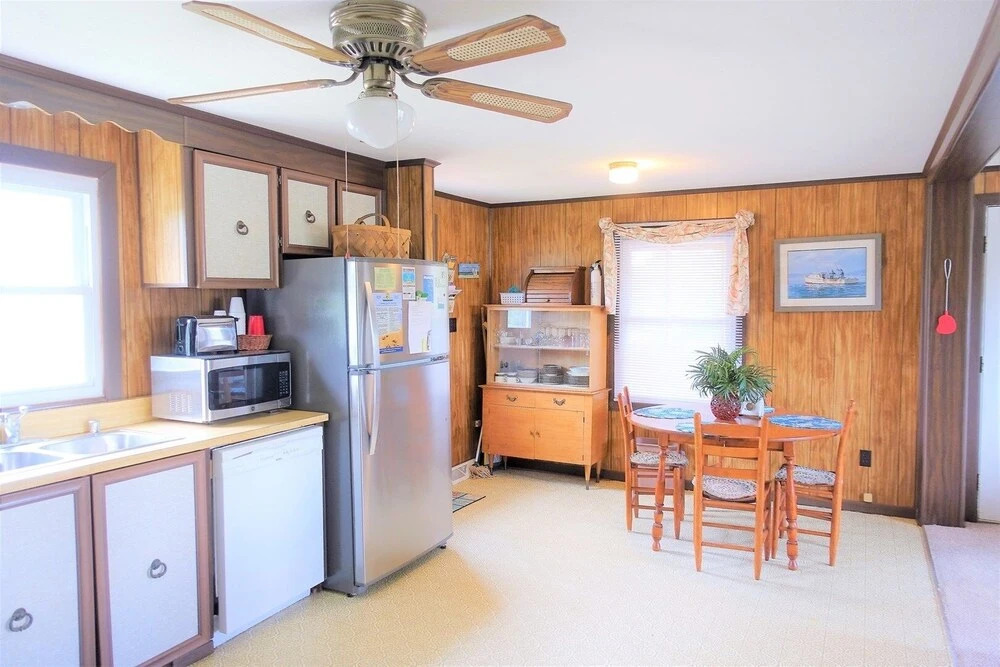 Floundering Around 3 Bedroom Cottage