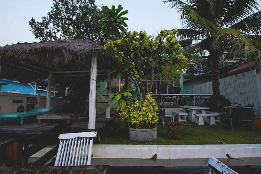 Sight-Seaing At Phala Beach