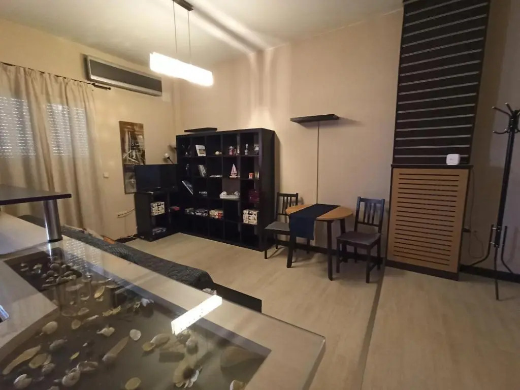 Modern apartment, 5΄ walk from central metro station