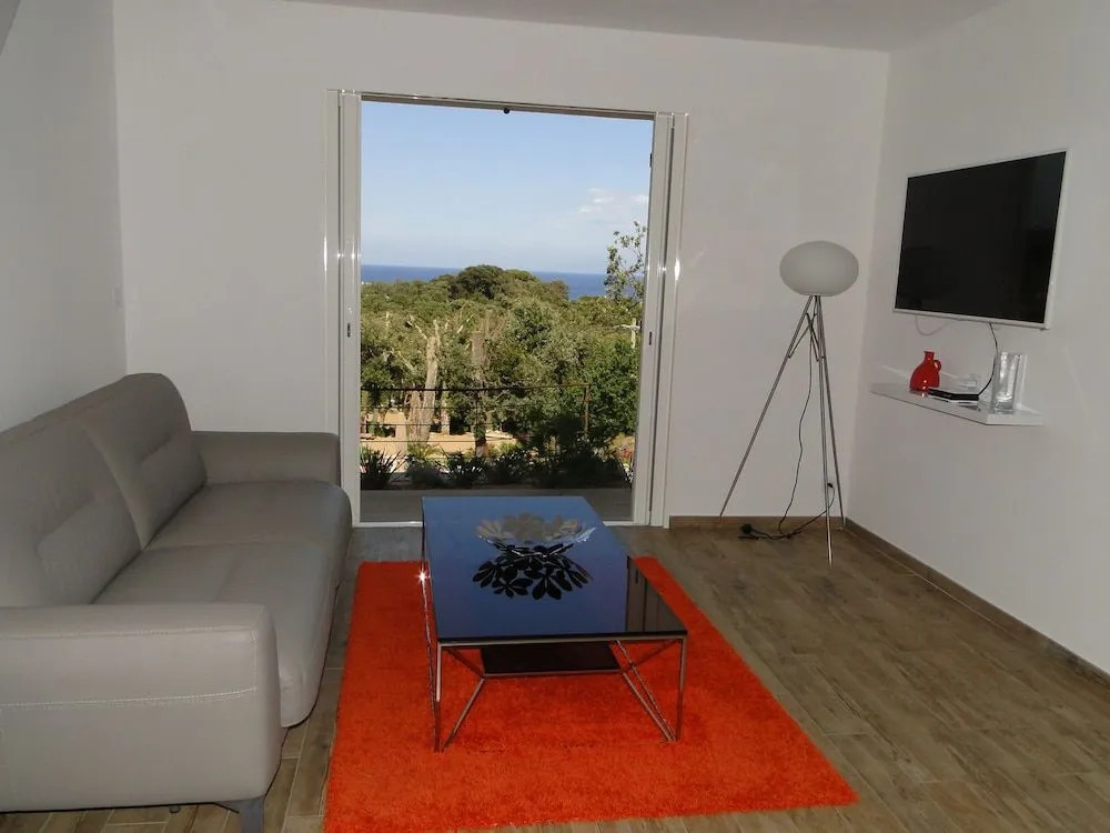 Suites in Erbalunga