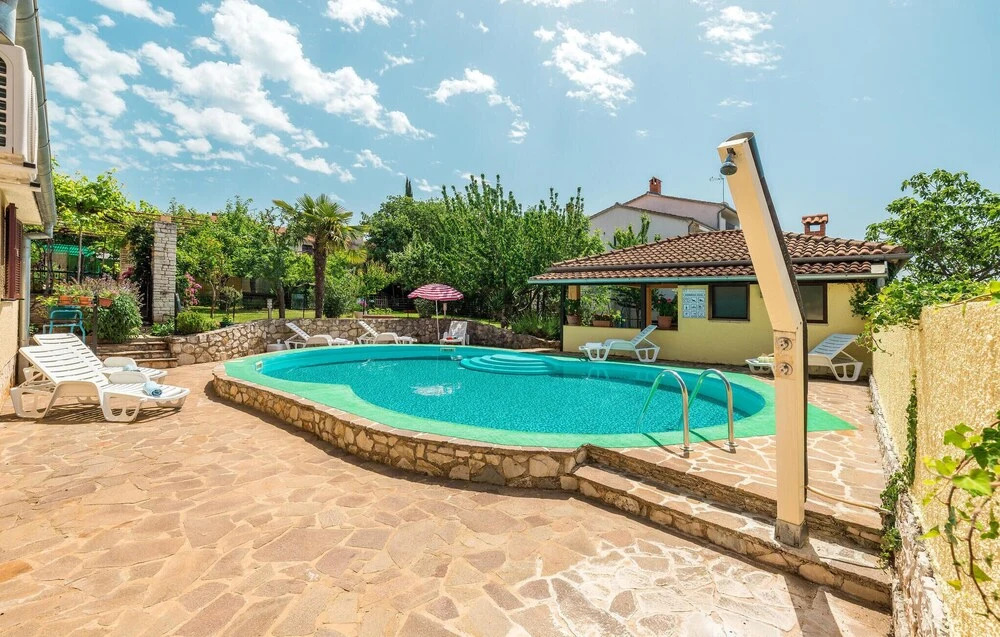 Stunning Apartment in Porec With 1 Bedrooms and Outdoor Swimming Pool