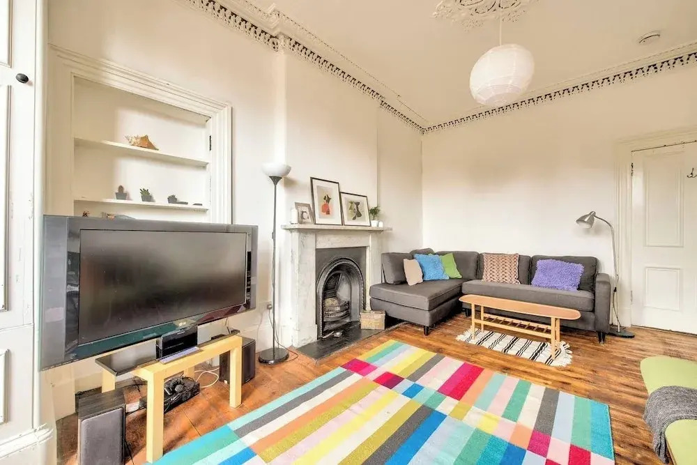 Bright Flat in City Centre for up to 6 Guests!