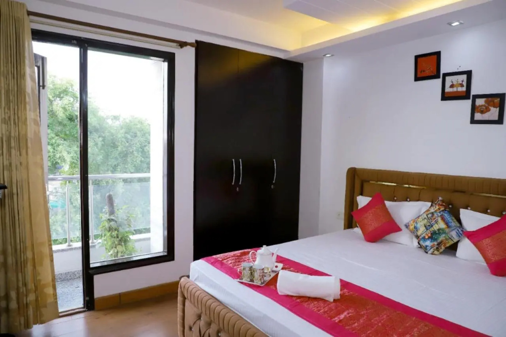 3bhk Fortune Homej-215 Saket Near Max Hospital,Dlf
