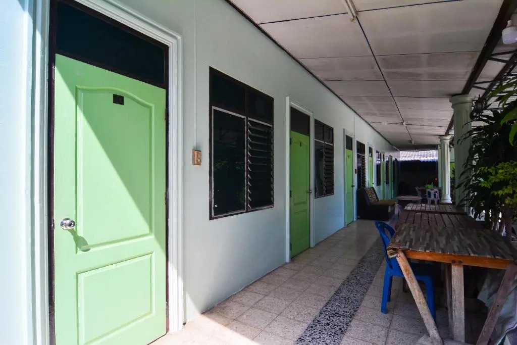 OYO 499 Pattaraporn Hotel