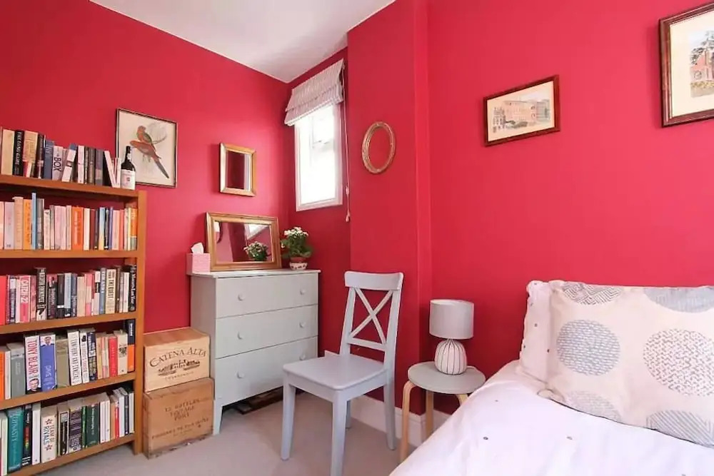 Spacious 3 Bedroom Home In North London