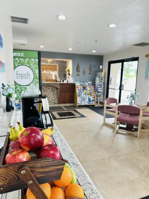 Timberland Inn & Suites
