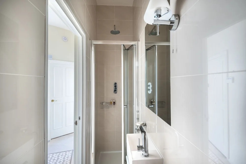 Grand South Kensington Home by Hyde Park