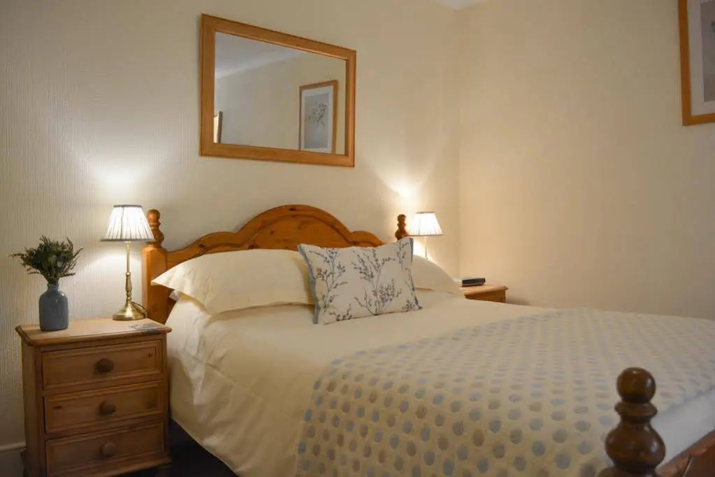 Riverside Bed  Breakfast