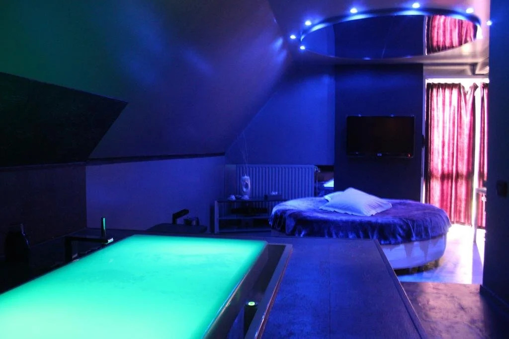 Bubble Lounge Hotel