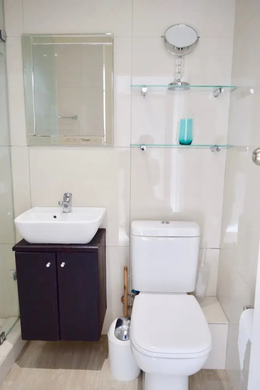 2 Bedroom Apartment With Waterfront Views