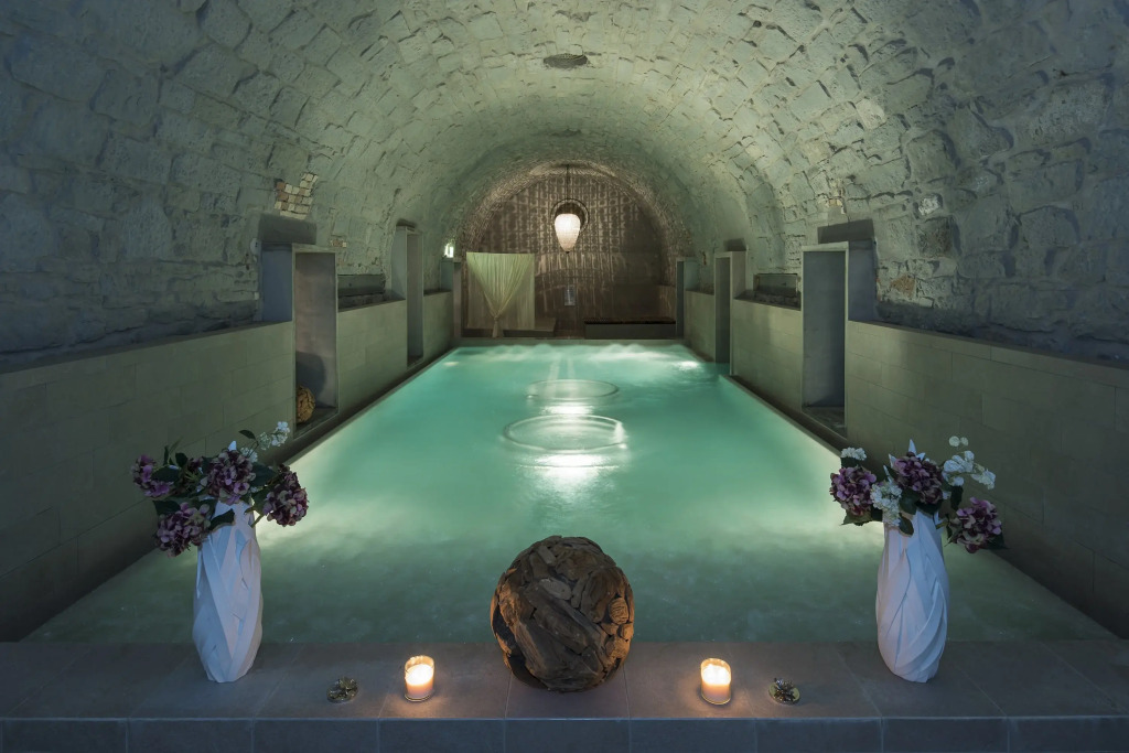 B2 Boutique Hotel + Spa
